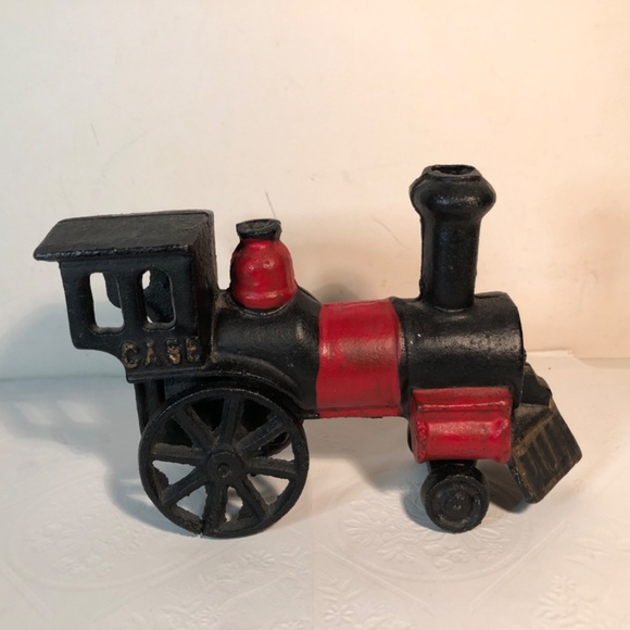 VINTAGE Cast Iron Train Case Locomotive Steam Engine Black Red Vintage 7” Toy - Picture 3 of 9